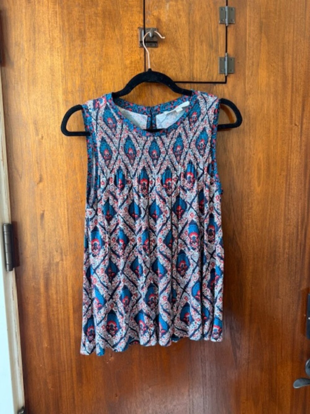 Loft Size M Sleeveless Blouse